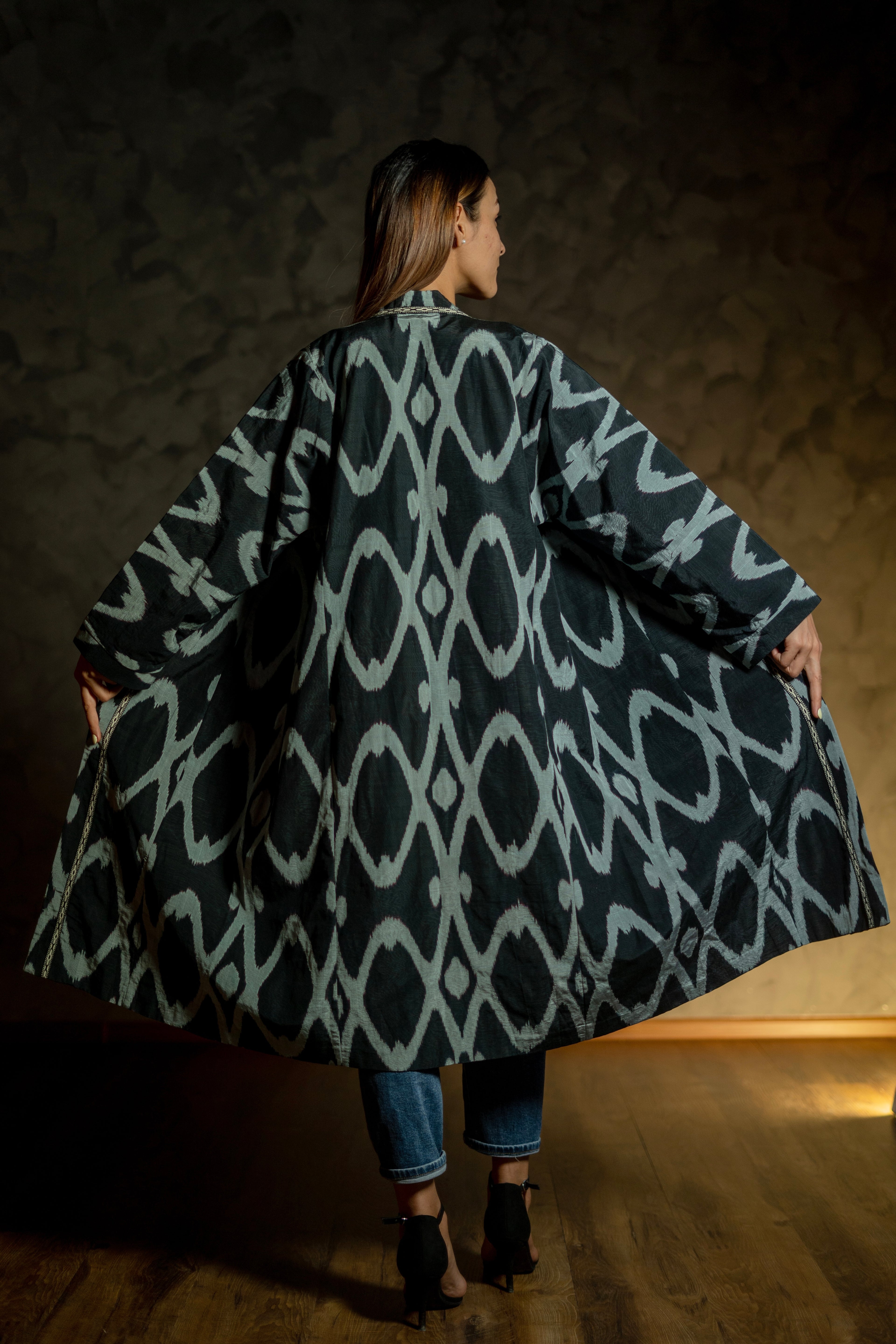 Silk Ikat Kaftan (Black)