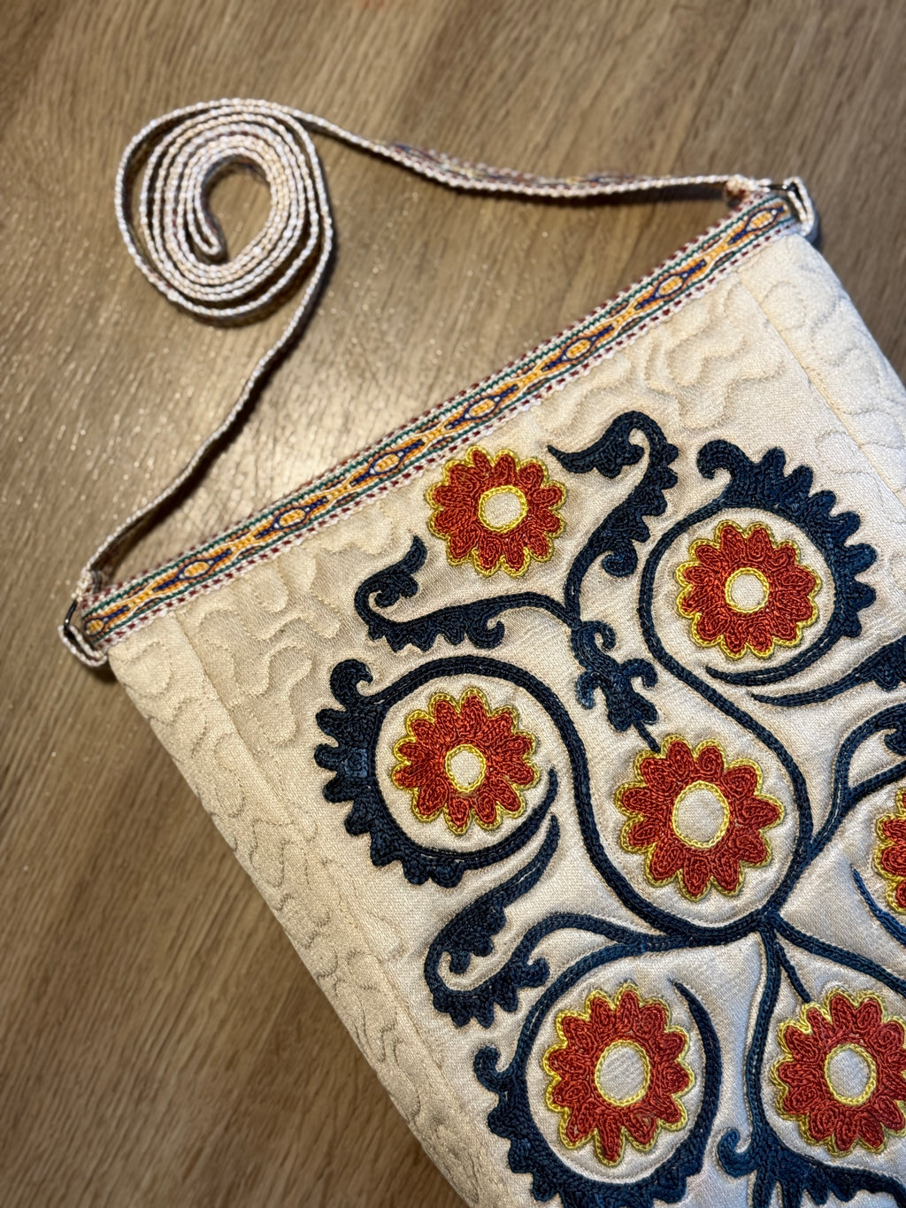 Silk Cross Bag (Beige)