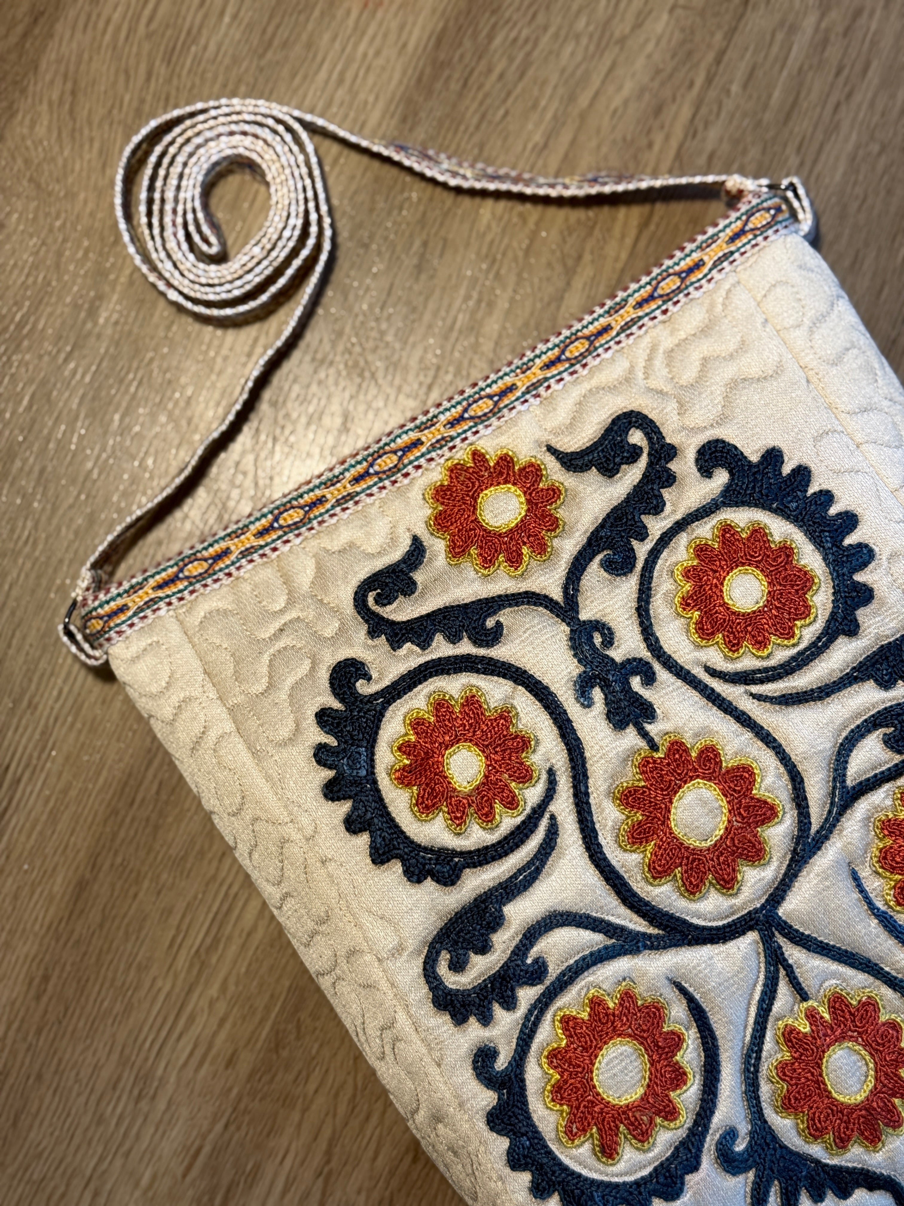 Silk Cross Bag (Beige)