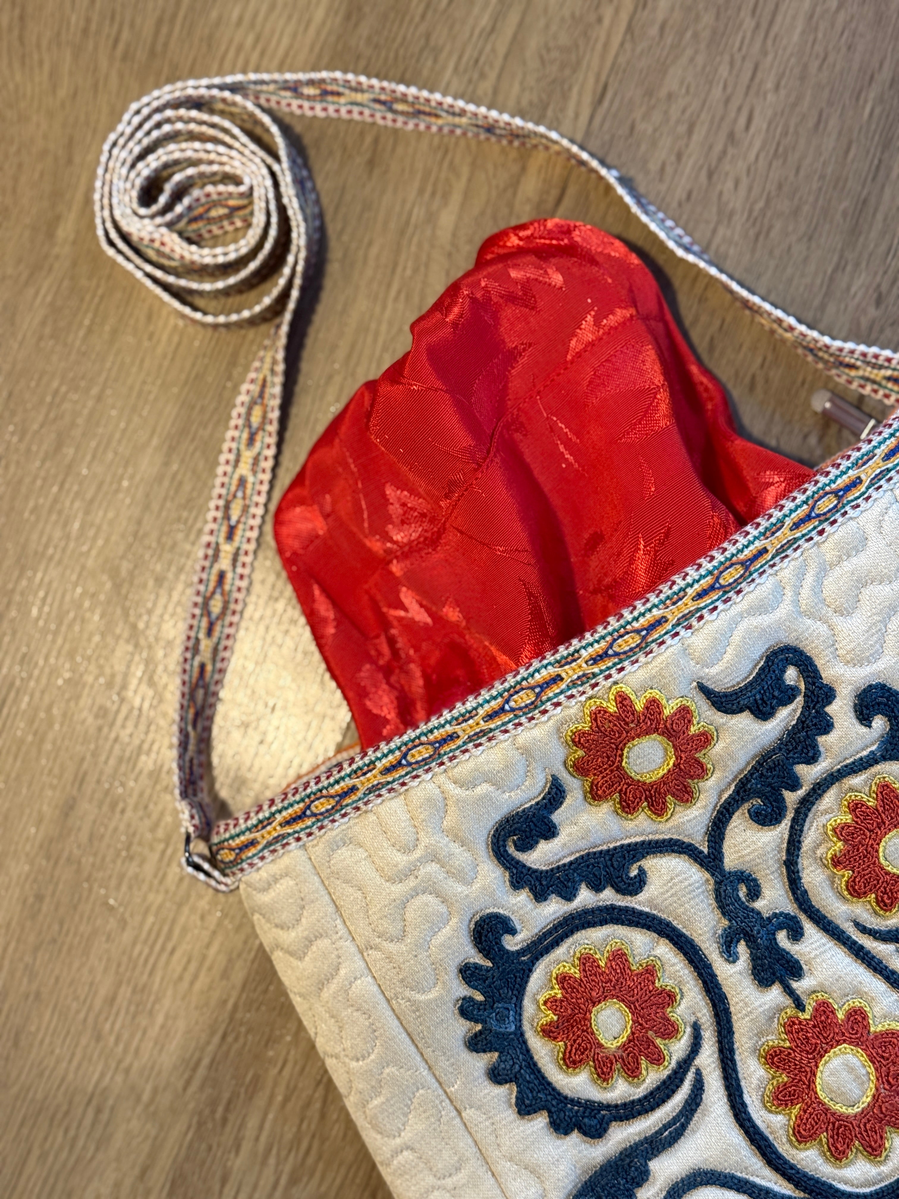 Silk Cross Bag (Beige)