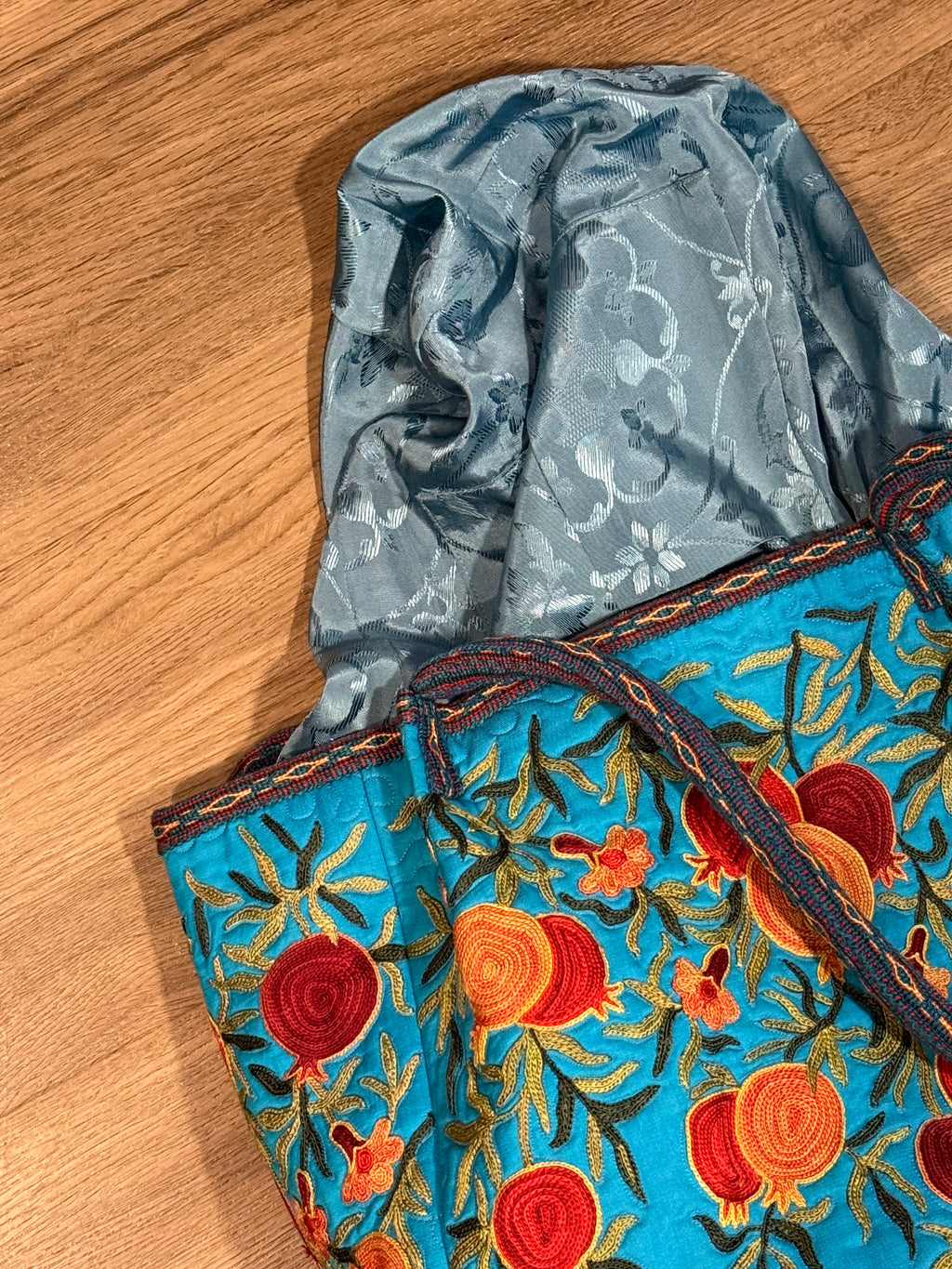 Silk Embroidered Bag (Mavi)