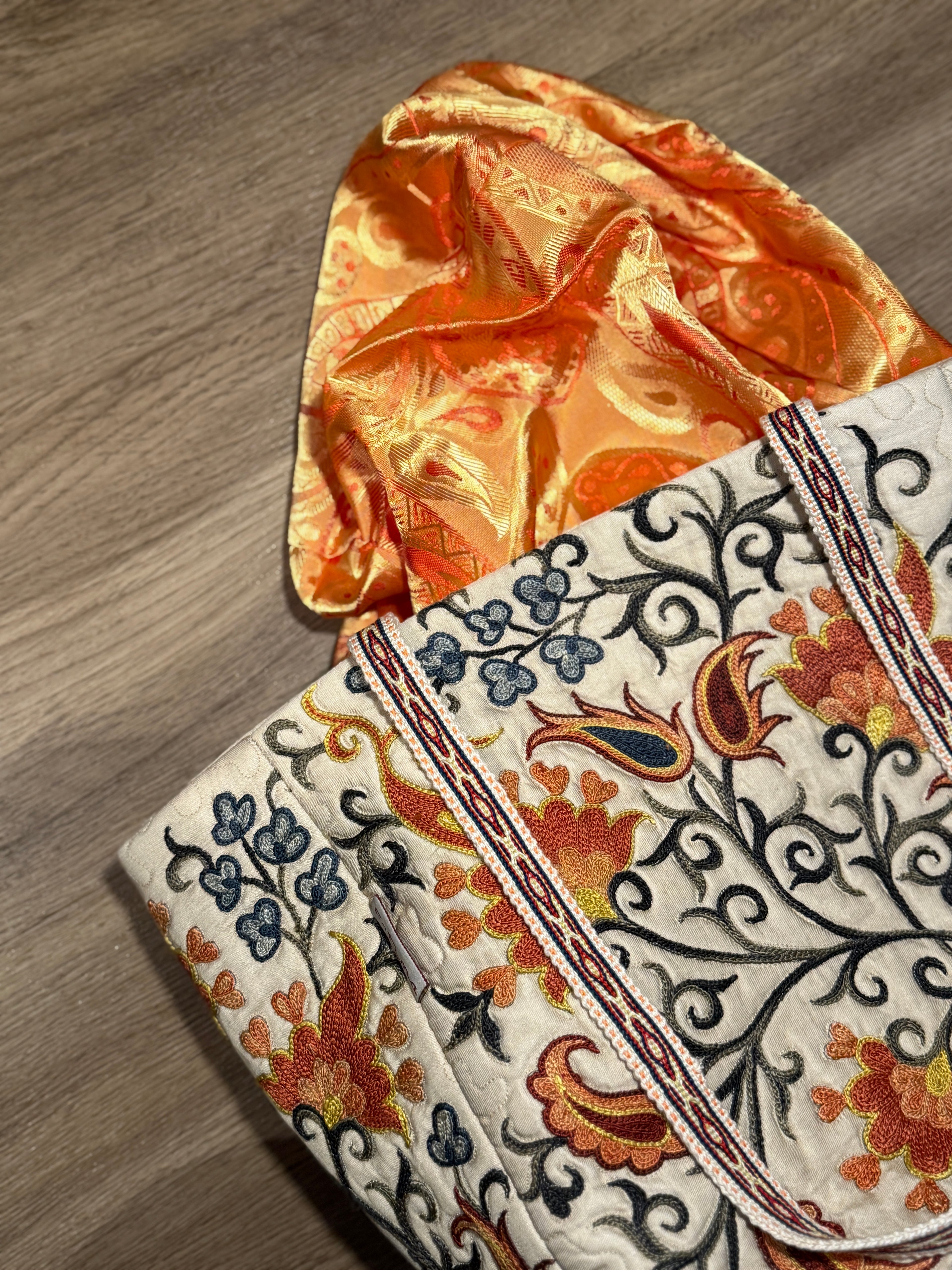 Silk Embroidered Bag (Beige)