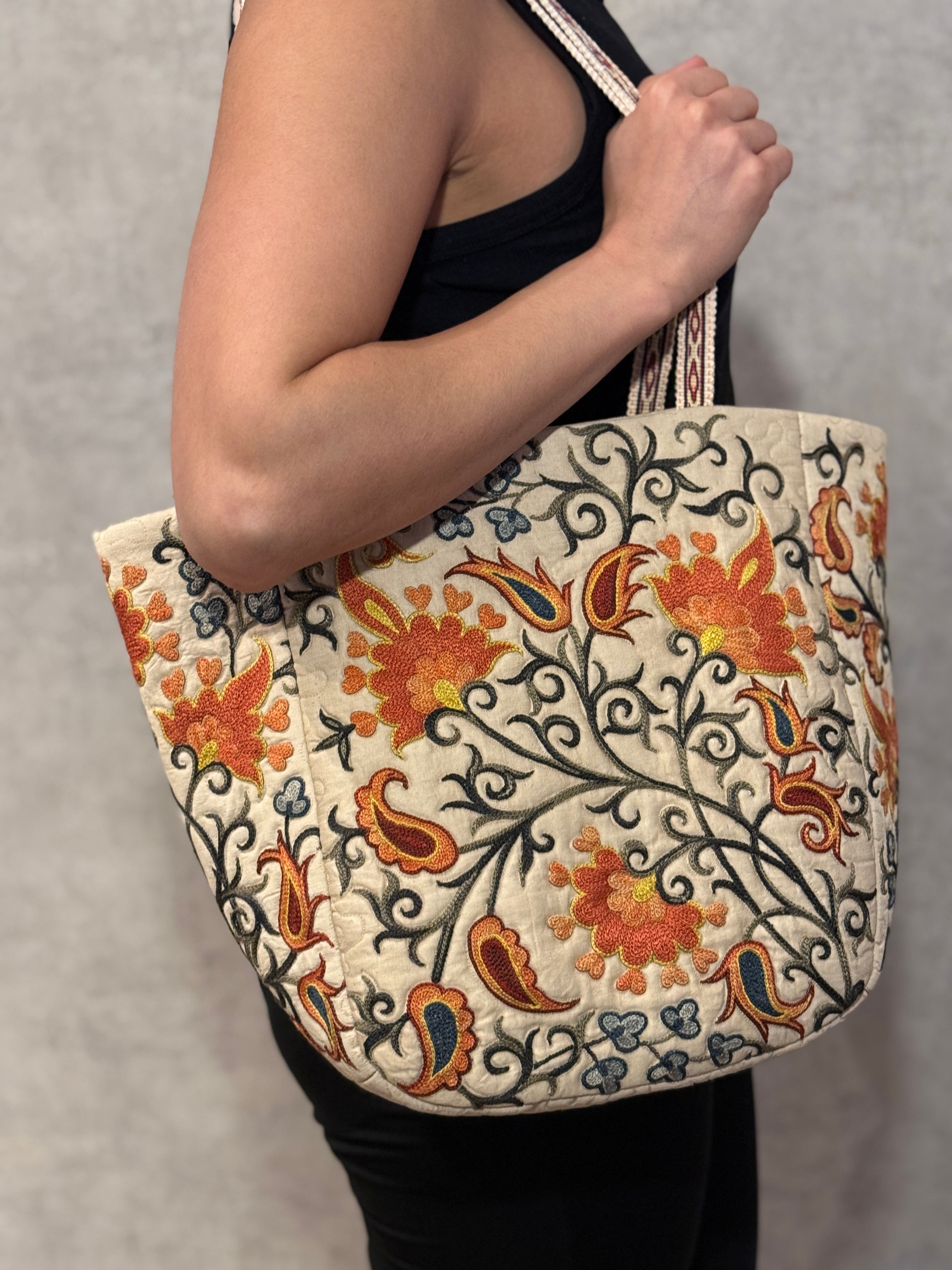 Silk Embroidered Bag (Beige)